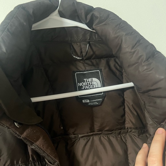 The North Face women’s brown Insulated Puffer Jacket - Picture 3 of 5